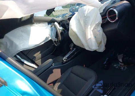 2025 Chevrolet Trax Fwd 2Rs z USA, uszkodzony, nr VIN KL77LJEP3SC033204